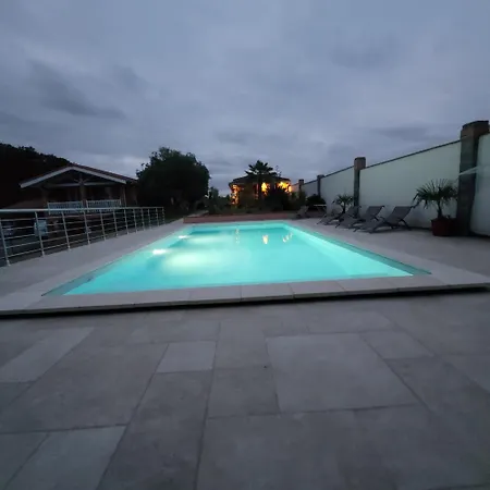 Logis De Nano 招待所 *