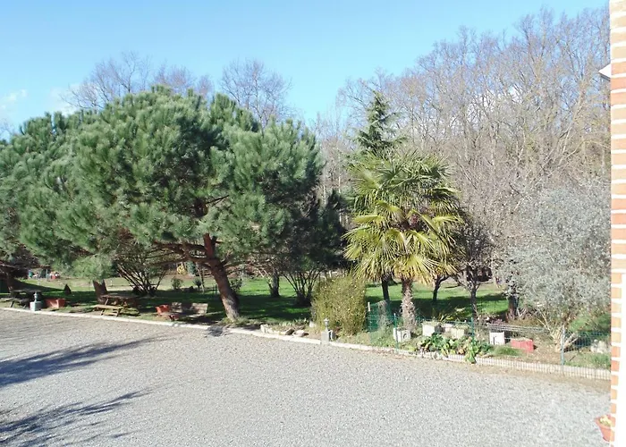 Πανσιόν Logis De Nano *