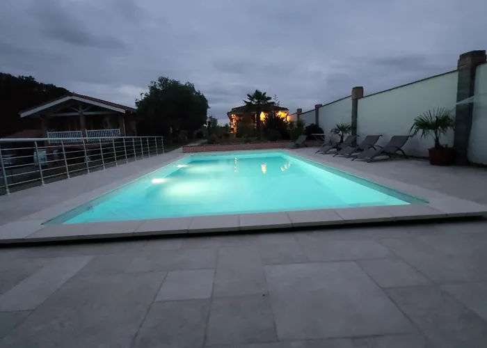 Logis De Nano Πανσιόν *